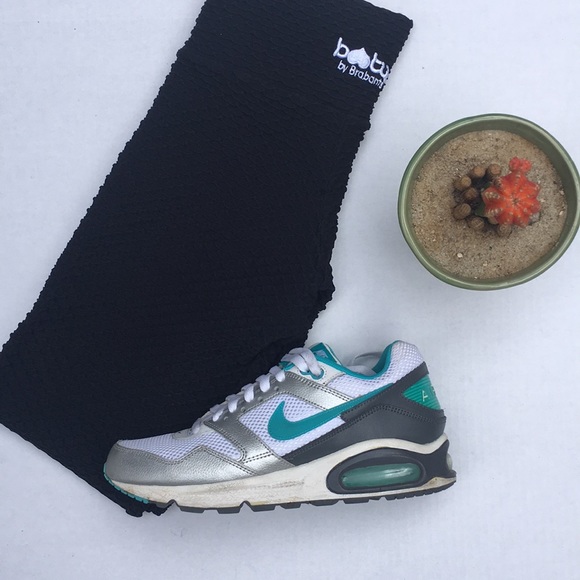 Nike Shoes - Nike airmaxs